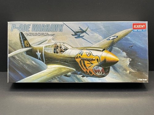 Academy 40e warhawk - p-40e,