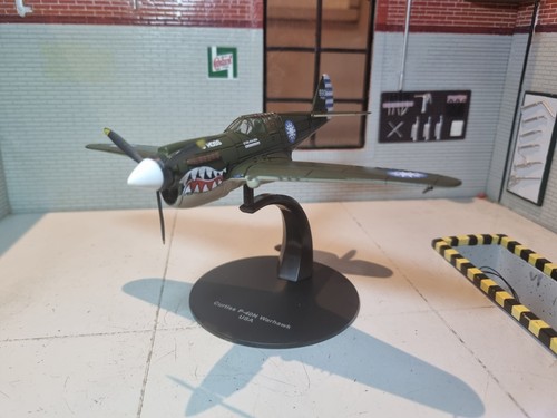 Curtiss 40n warhawk - p-40n,